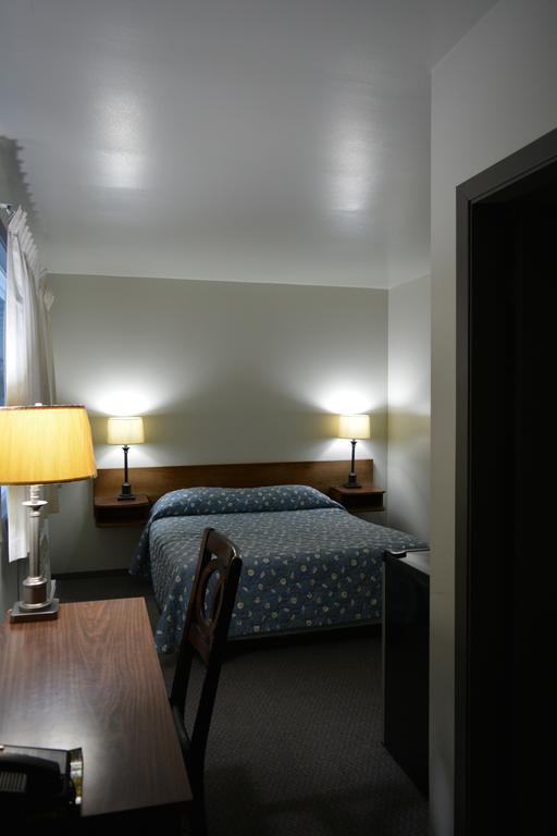 Kalum Motel Terrace Room photo